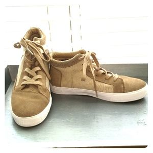 Toms High Top Tan suede Sneekers